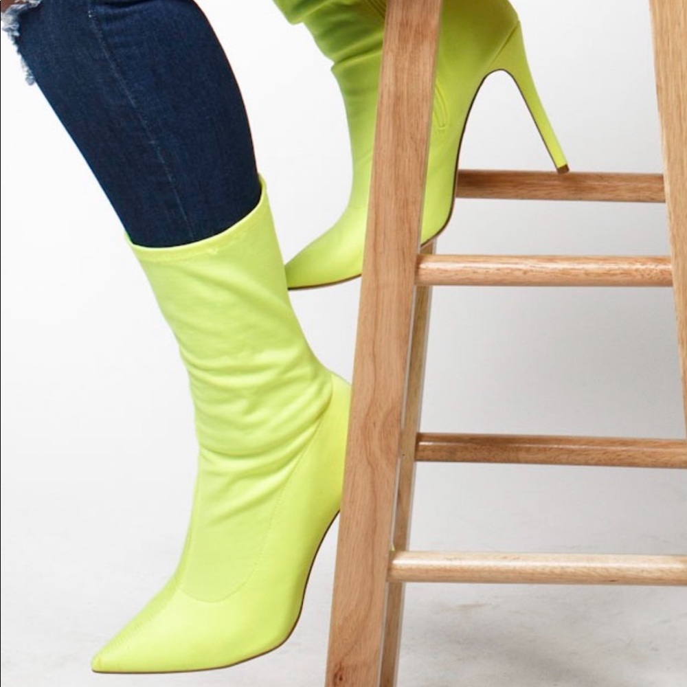 NEON SOCK BOOT